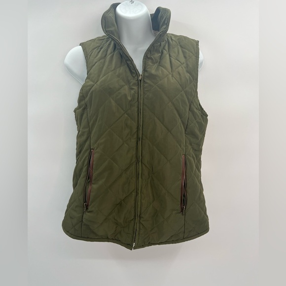 Mia & Tess Lightweight Olive Puffer Vest, Size S – Good Pre-Loved Condition - Picture 1 of 5